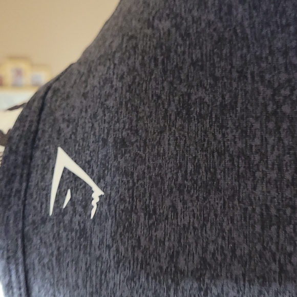 Gymshark medium long sleeve top - Picture 2 of 3